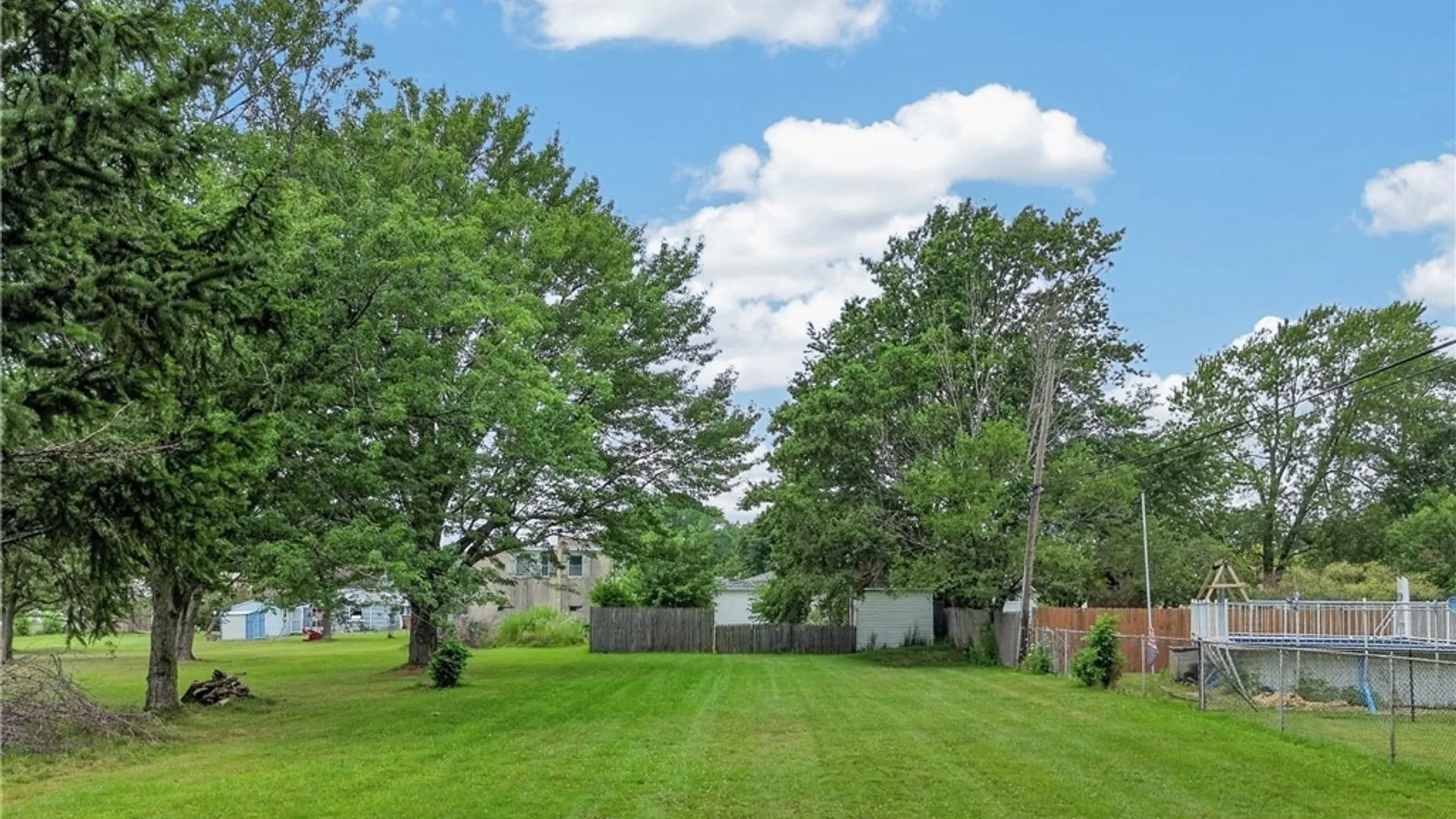 Property at 861 Beach Road, Cheektowaga, NY 14225 21