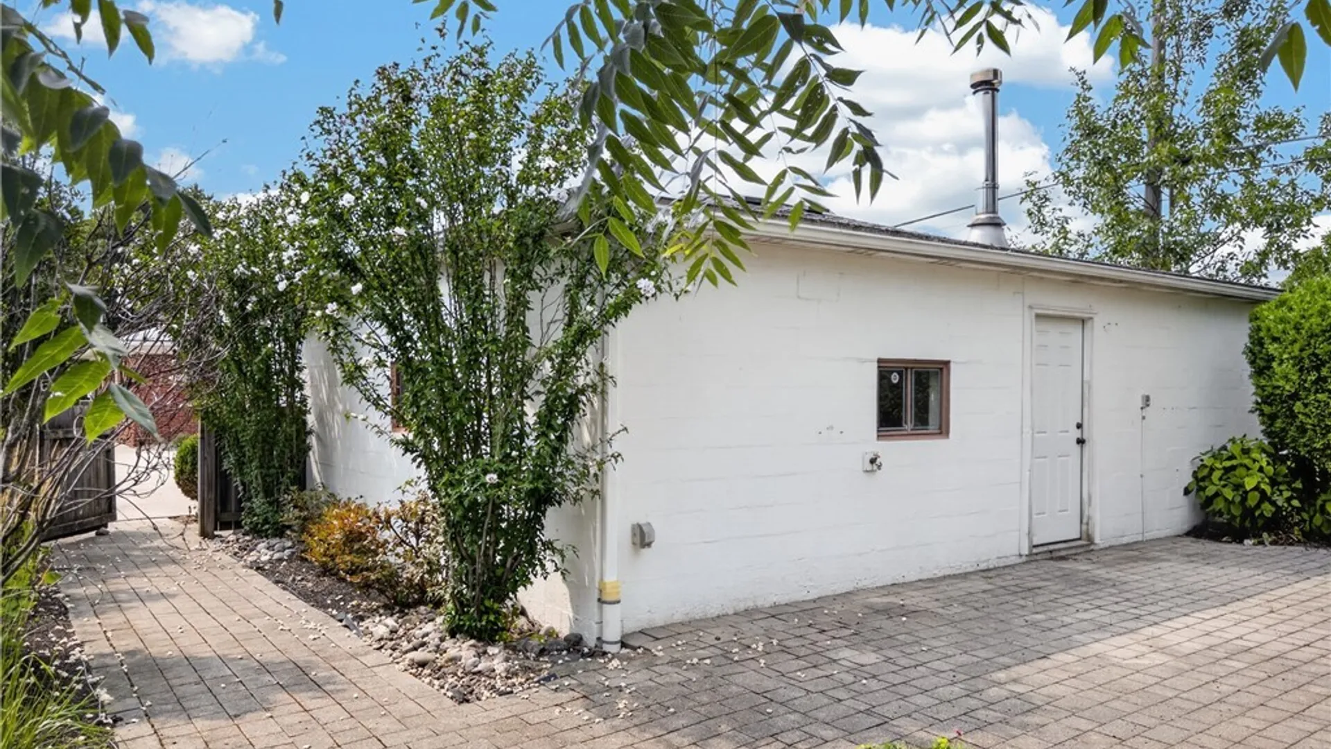 Property at 861 Beach Road, Cheektowaga, NY 14225 16