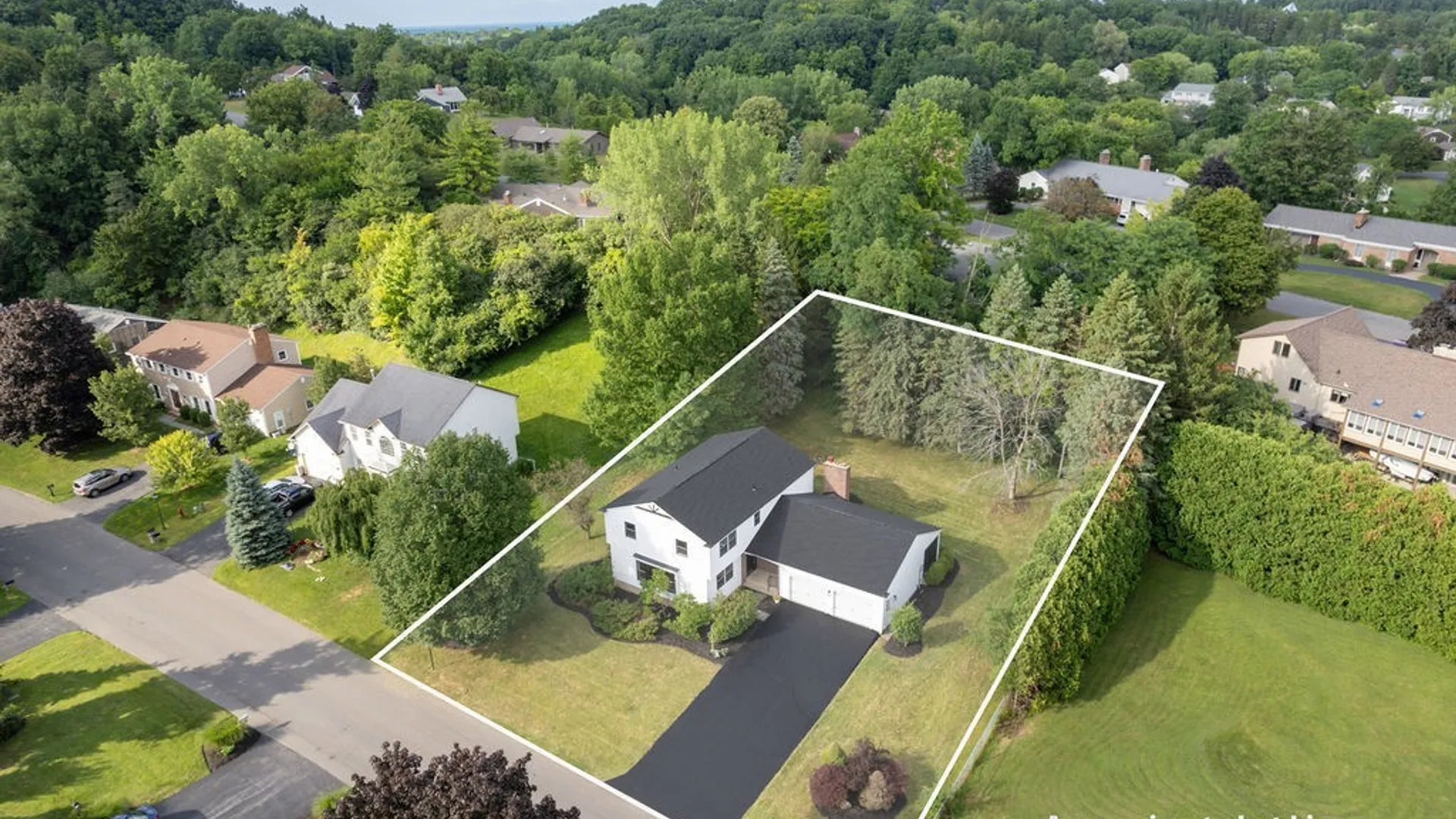 Property at 519 Standish Drive, DeWitt, NY 13224 40