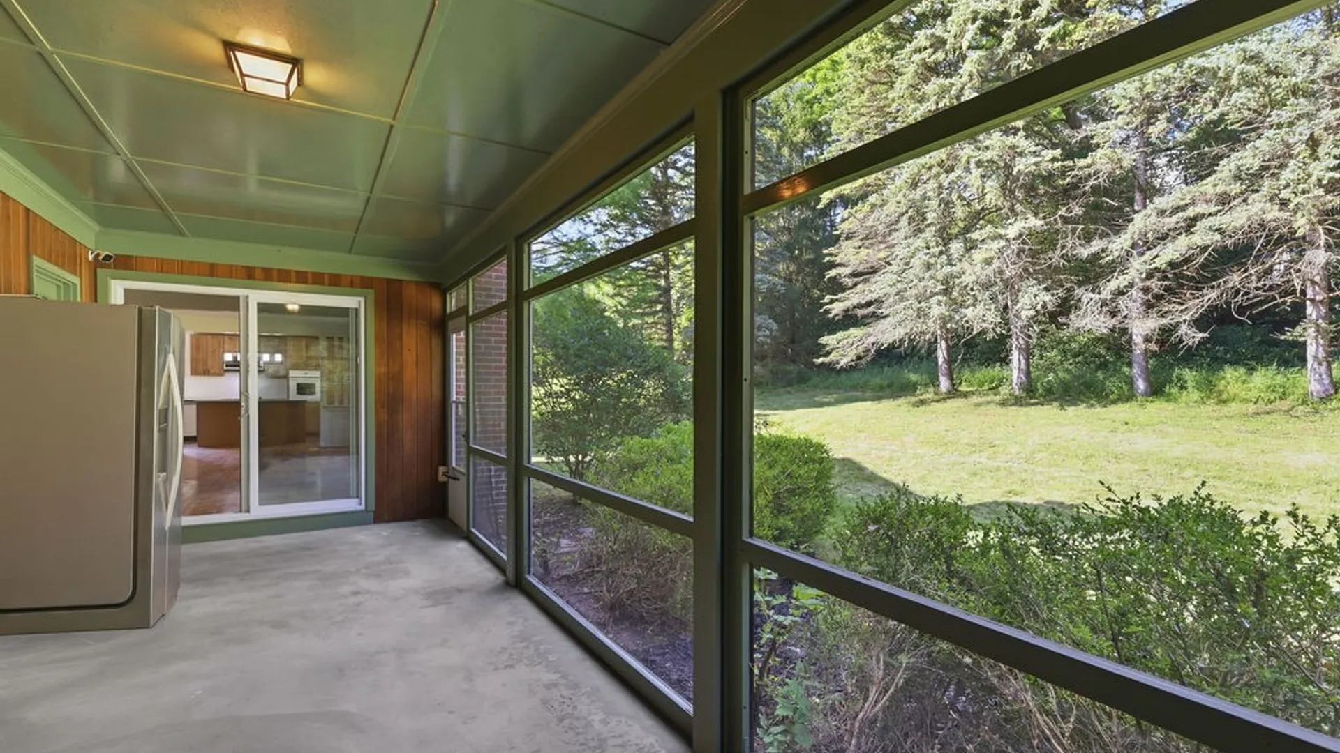 Property at 519 Standish Drive, DeWitt, NY 13224 16