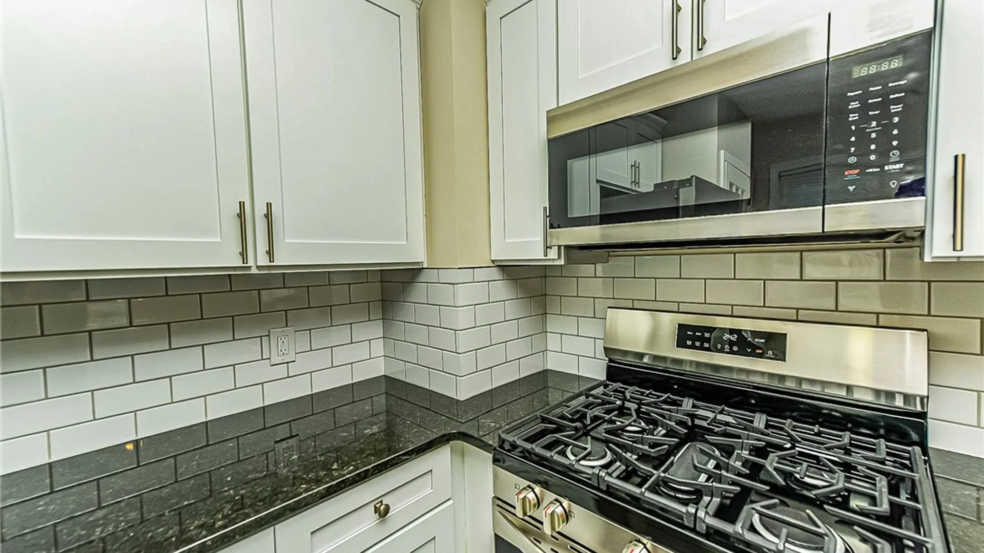Property at 31 Wendhurst Drive, Greece, NY 14616 13