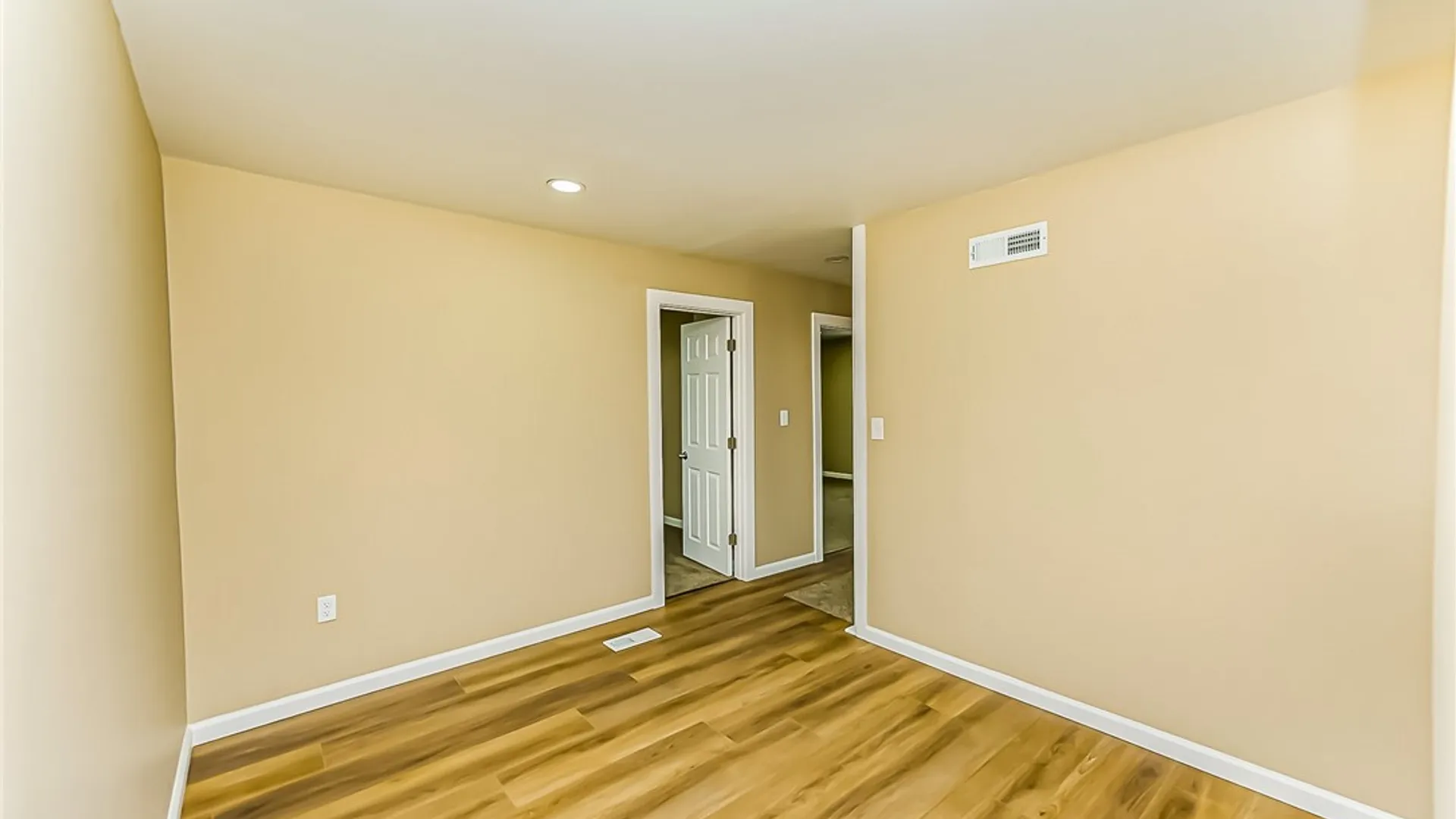 Property at 31 Wendhurst Drive, Greece, NY 14616 29