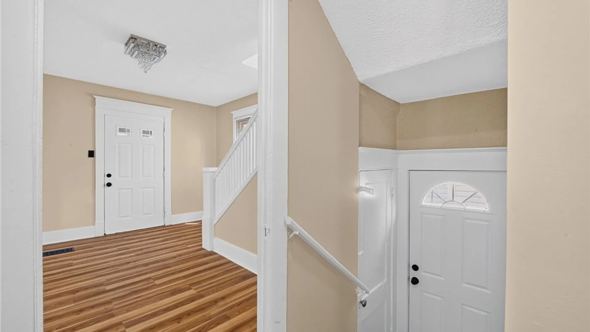 Property at 22 Comstock Avenue, Buffalo, NY 14215 27