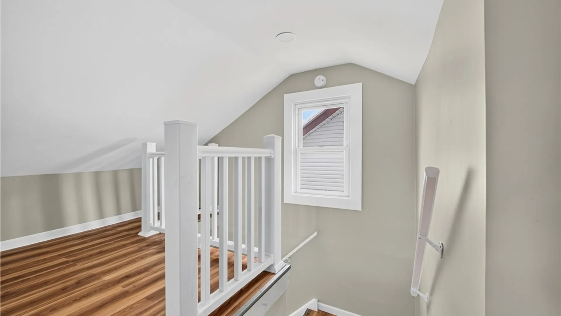 Property at 22 Comstock Avenue, Buffalo, NY 14215 43