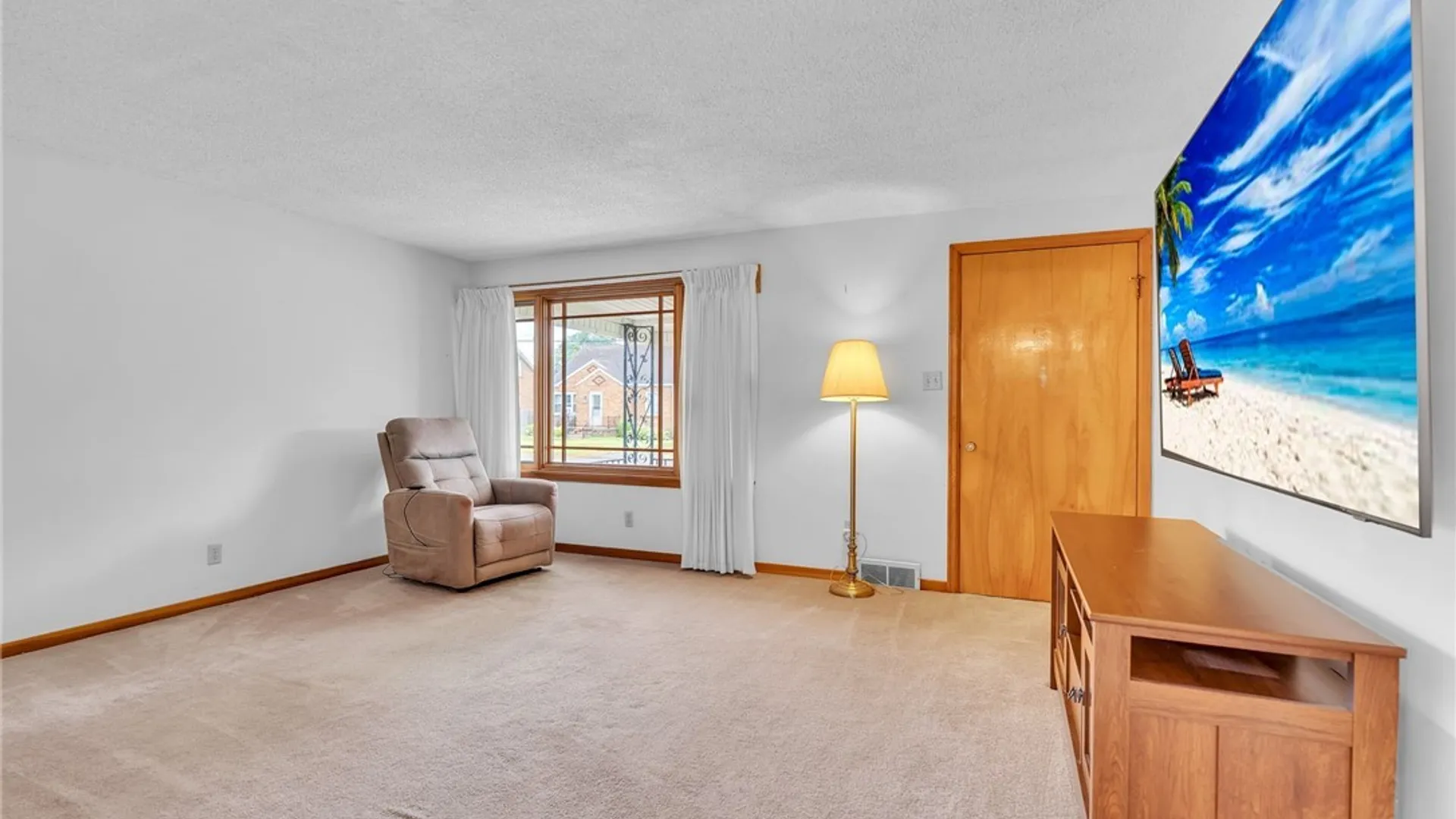 Property at 75 Girard Avenue, Cheektowaga, NY 14227 5