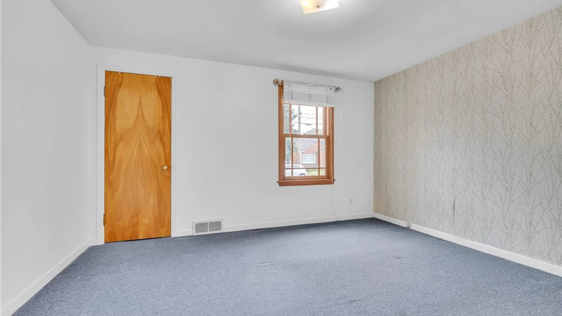 Property at 75 Girard Avenue, Cheektowaga, NY 14227 15