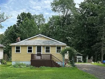 Property at 19 Lakecrest Avenue, Busti, NY 14750