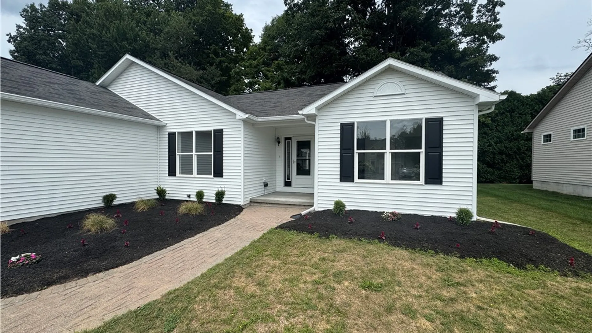 Property at 26 Orangewood Drive, Clay, NY 13090 3
