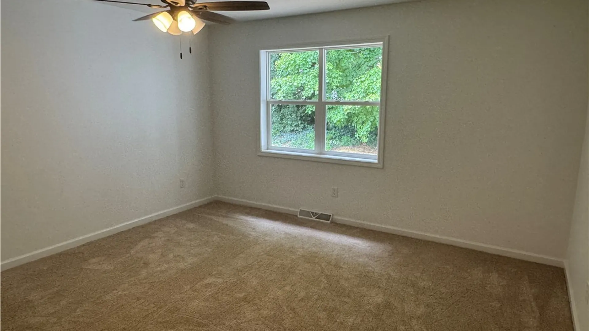 Property at 26 Orangewood Drive, Clay, NY 13090 13