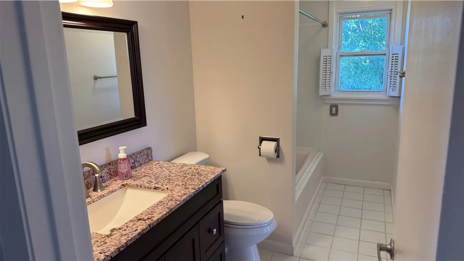 Property at 10 Lightwood Lane, Gates, NY 14606 14