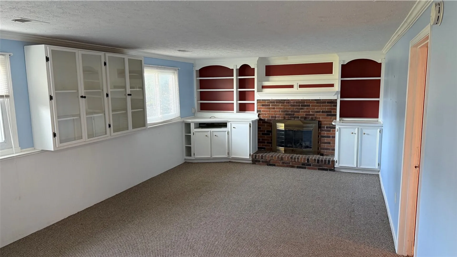 Property at 10 Lightwood Lane, Gates, NY 14606 21