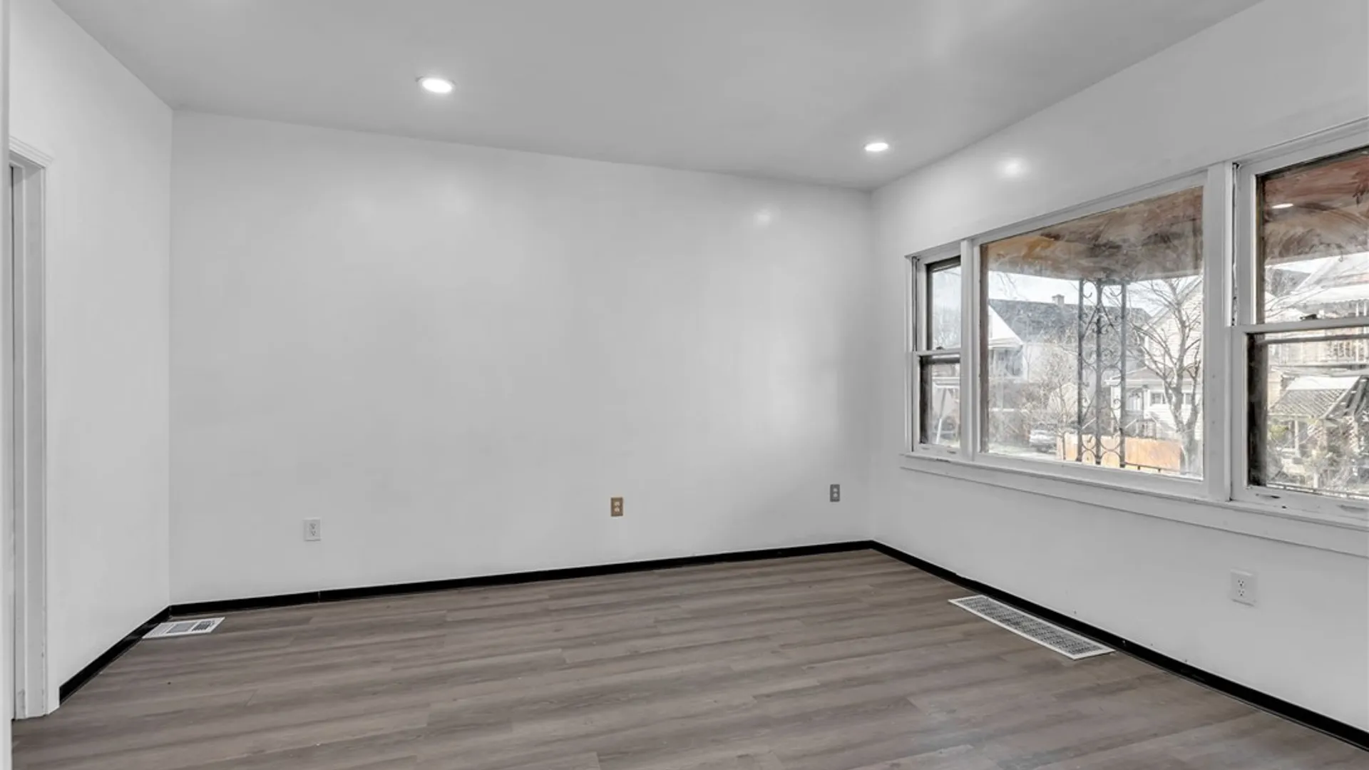 Property at 345 Florida Street, Buffalo, NY 14208 7