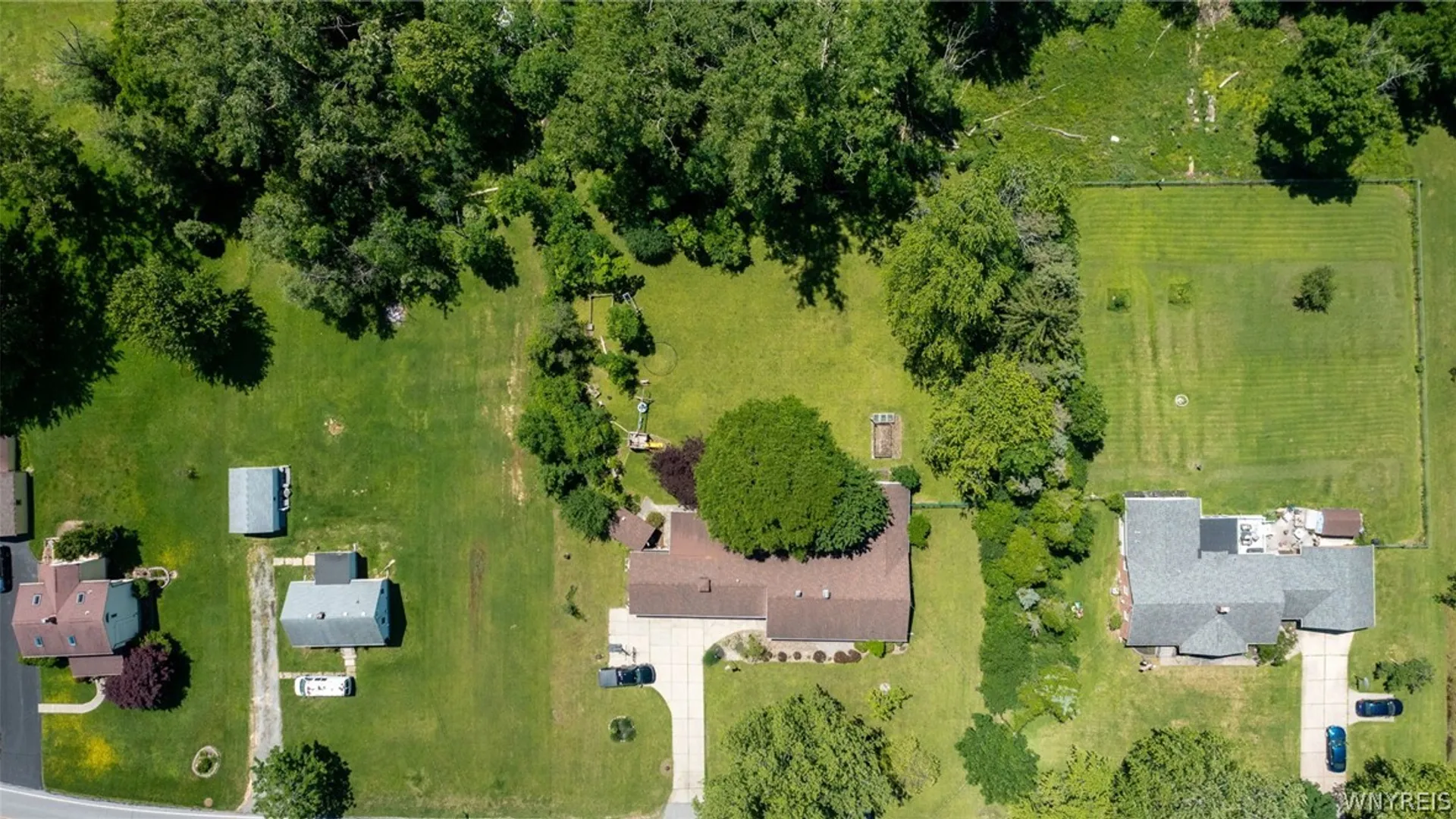 Property at 50 Maple Drive, Lancaster, NY 14026 39