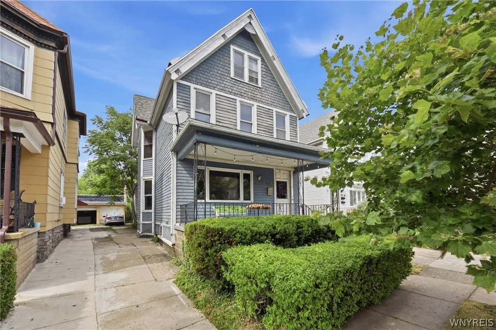 Property at 304 W Delavan Avenue, Buffalo, NY 14213