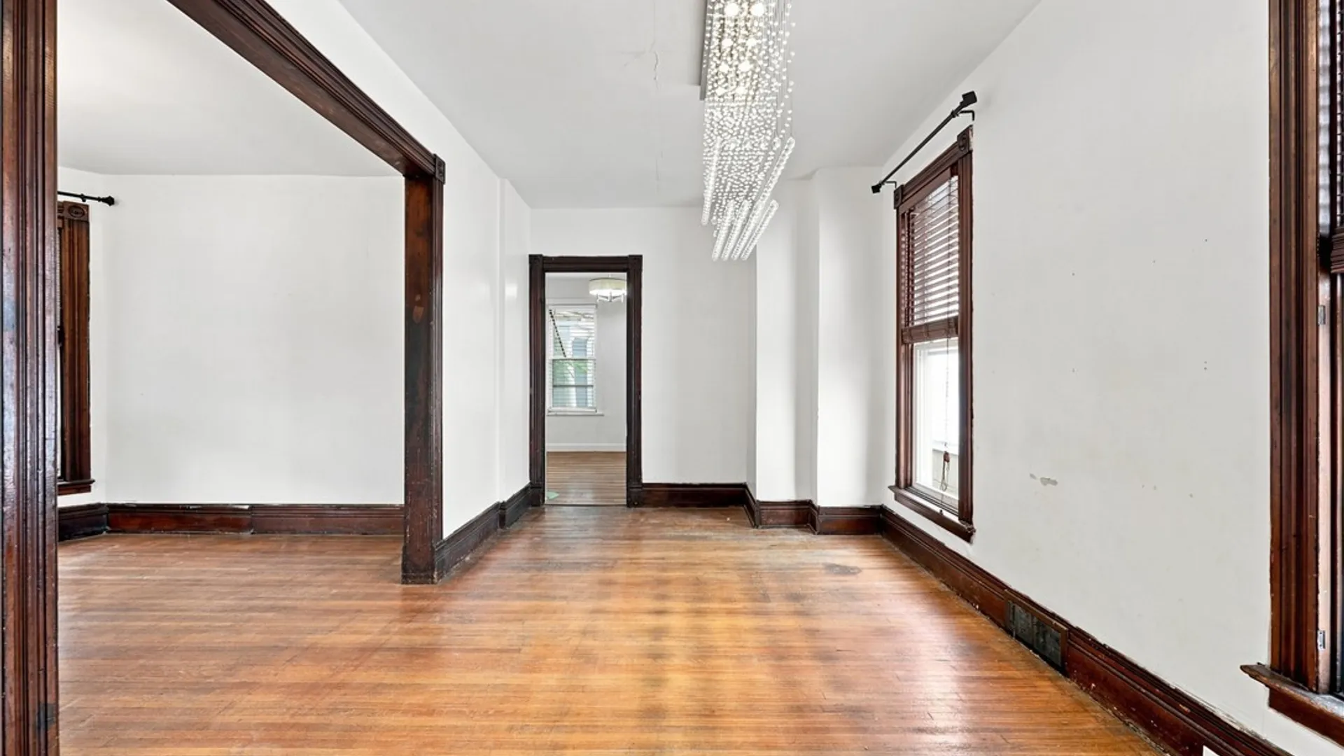 Property at 304 W Delavan Avenue, Buffalo, NY 14213 7