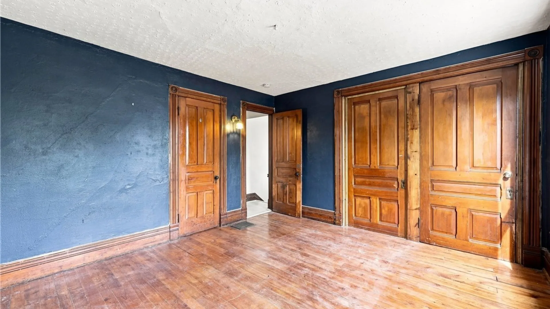 Property at 304 W Delavan Avenue, Buffalo, NY 14213 15