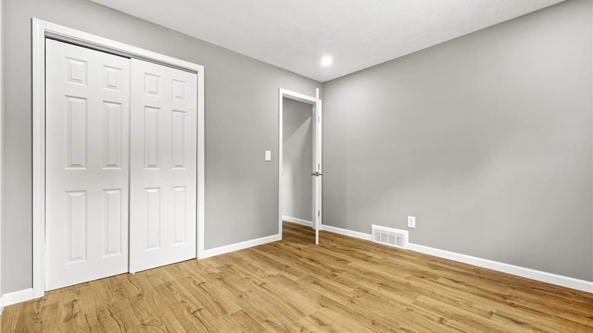 Property at 9585 Roberts Road, New Hartford, NY 13456 18