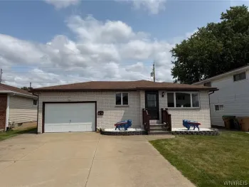 Property at 32 Rosemead Lane, Cheektowaga, NY 14227