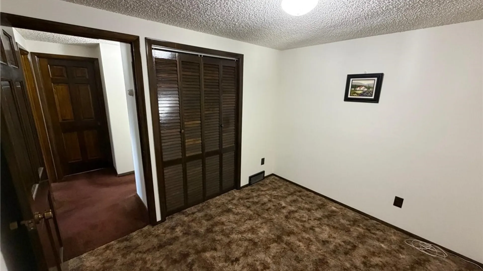 Property at 32 Rosemead Lane, Cheektowaga, NY 14227 18