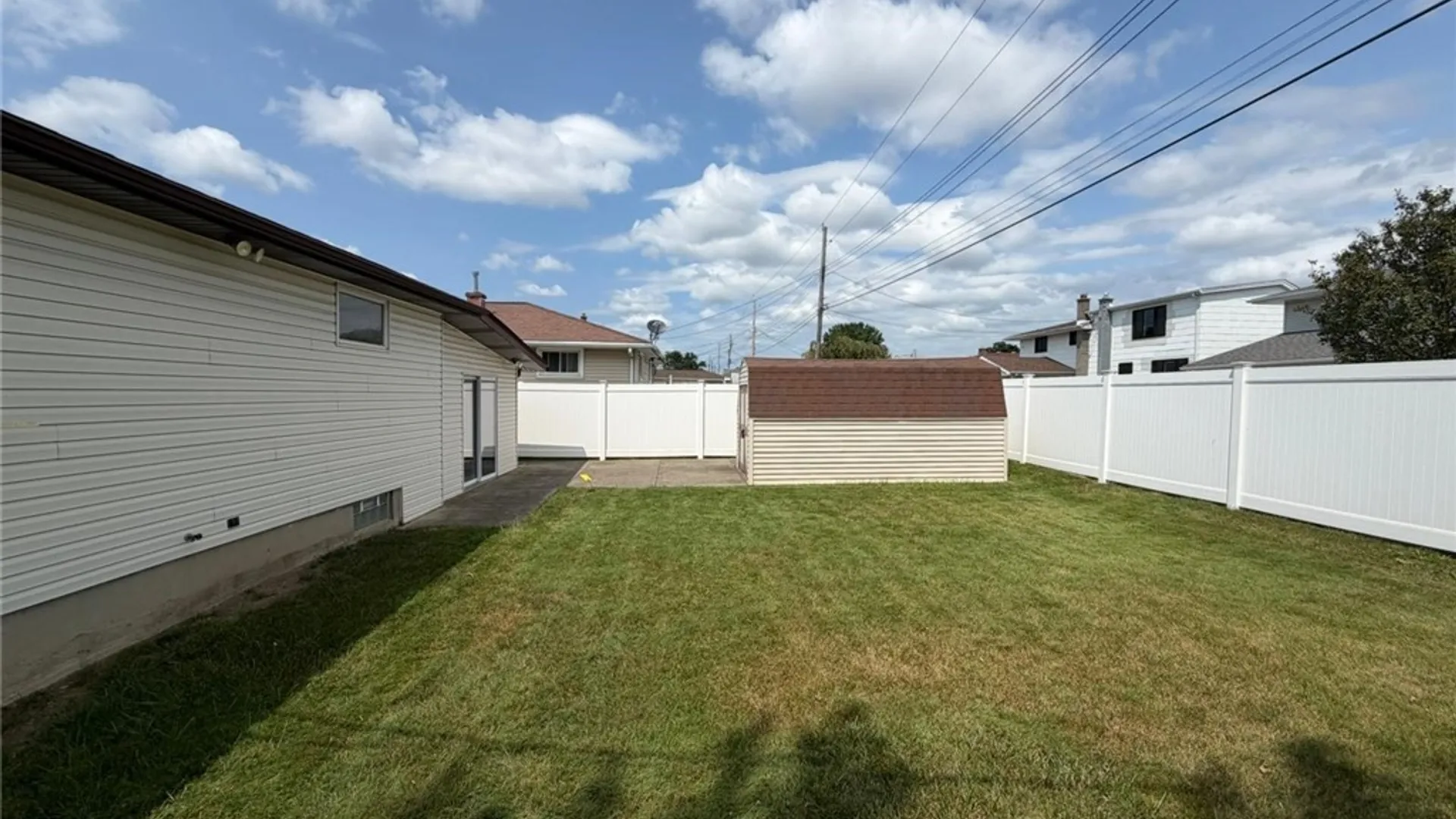 Property at 32 Rosemead Lane, Cheektowaga, NY 14227 39