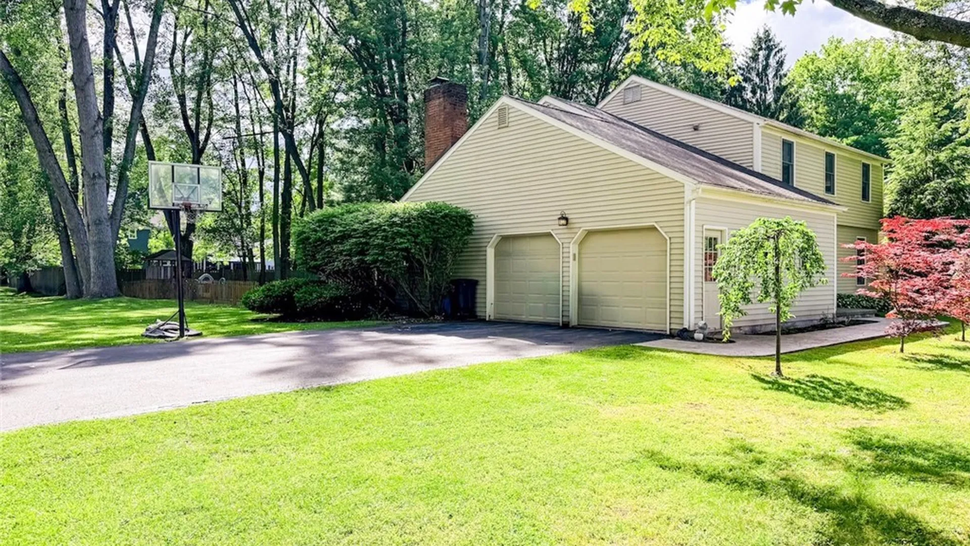 Property at 3961 Bowdoin Lane, Salina, NY 13090 4