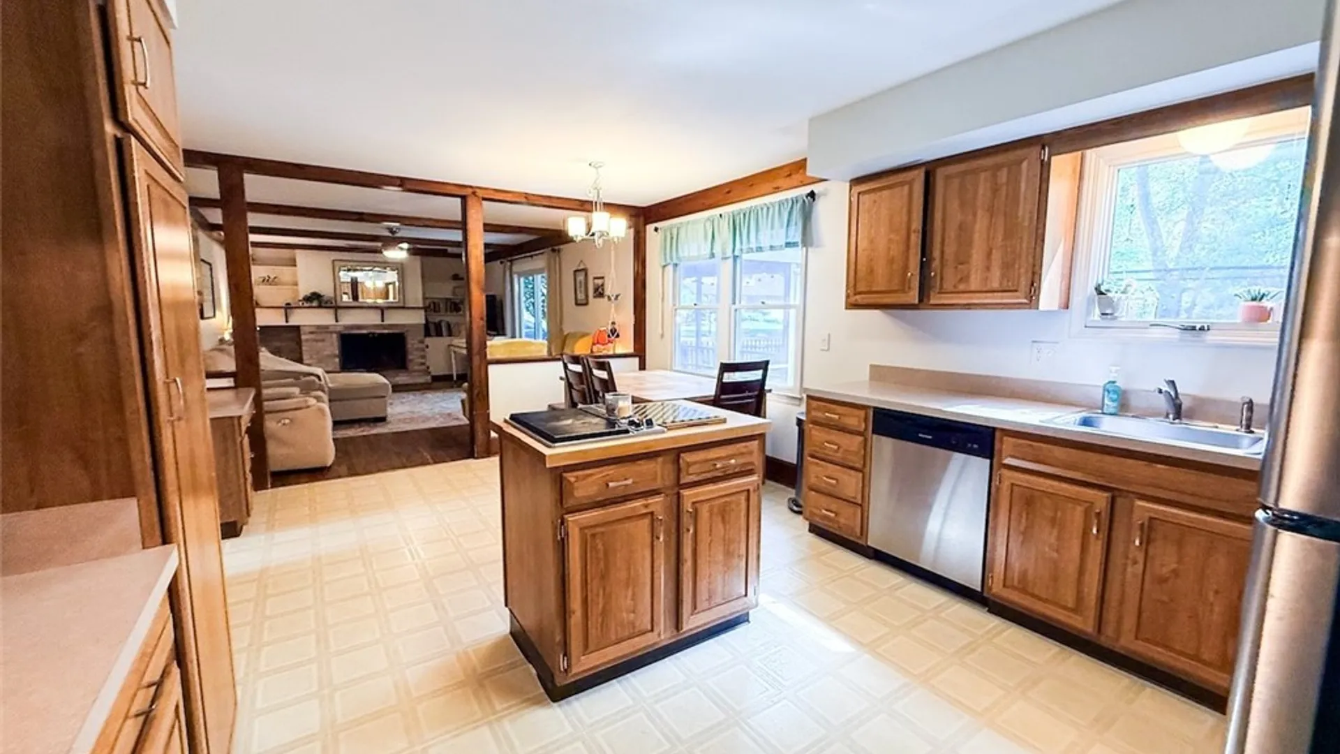 Property at 3961 Bowdoin Lane, Salina, NY 13090 17