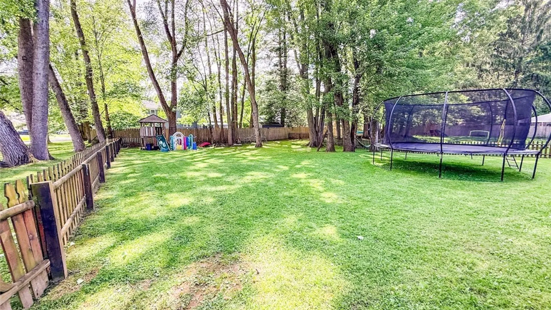 Property at 3961 Bowdoin Lane, Salina, NY 13090 12