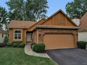 Property at 19 Eagles Trace, Amherst, NY 14221