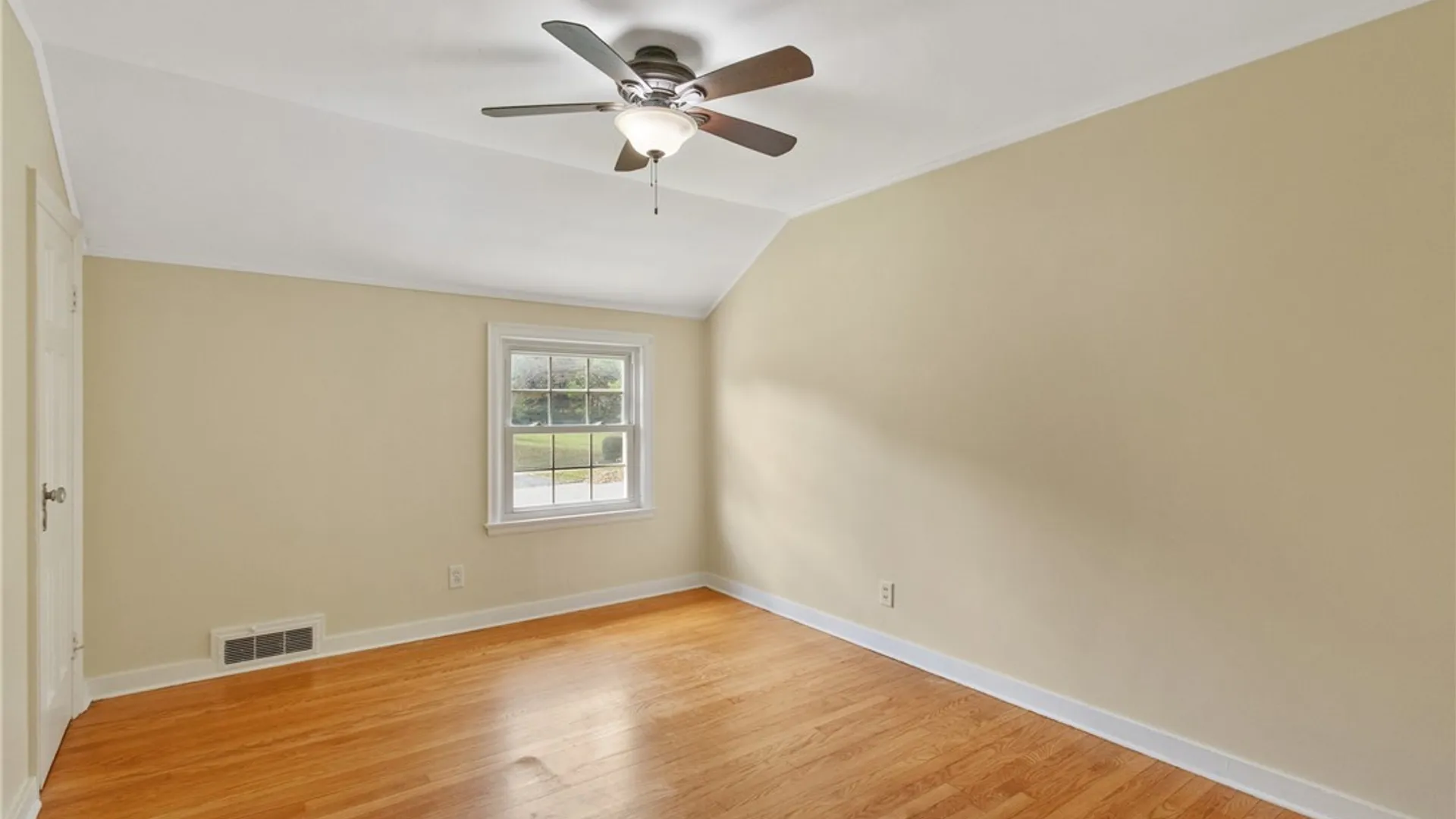 Property at 105 Bradford Parkway, Syracuse, NY 13224 19
