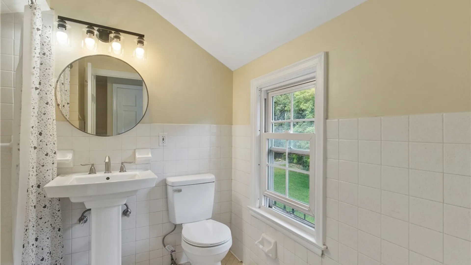 Property at 105 Bradford Parkway, Syracuse, NY 13224 24