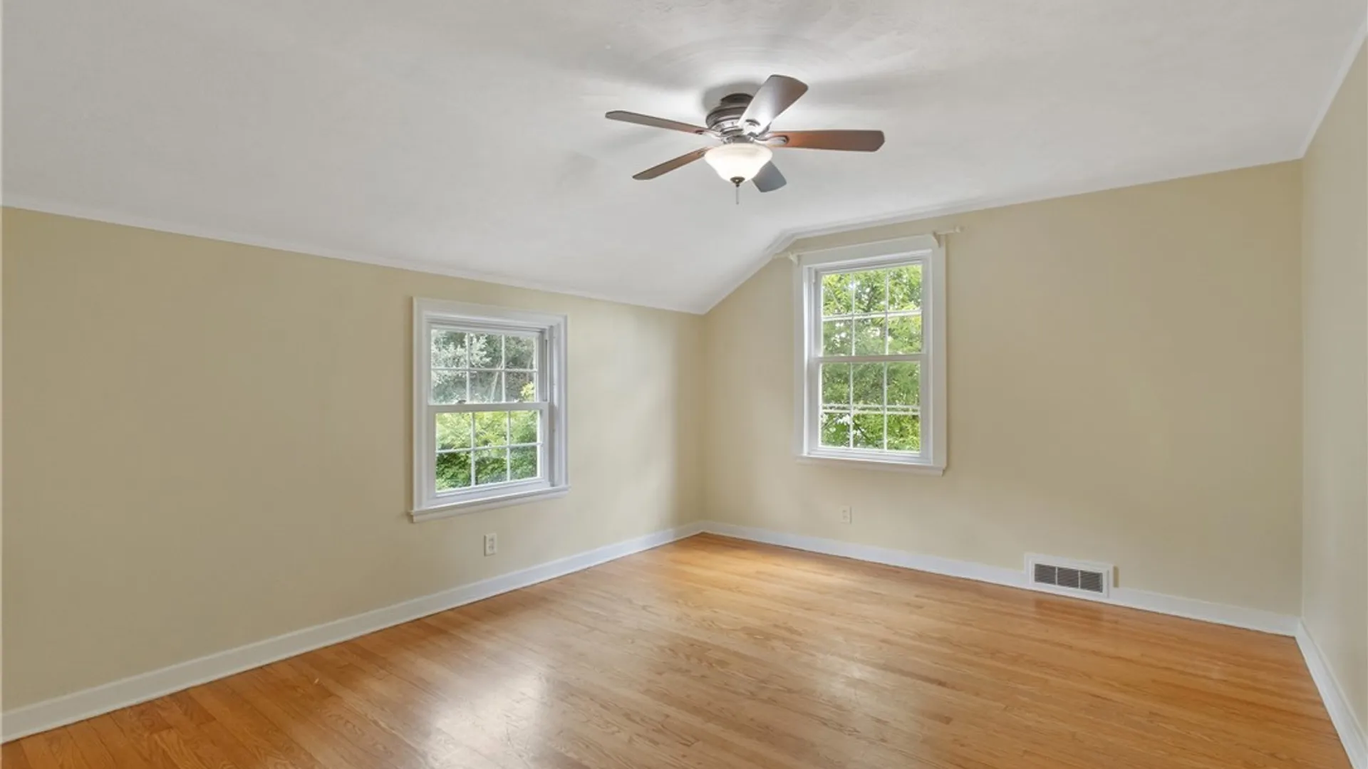 Property at 105 Bradford Parkway, Syracuse, NY 13224 25