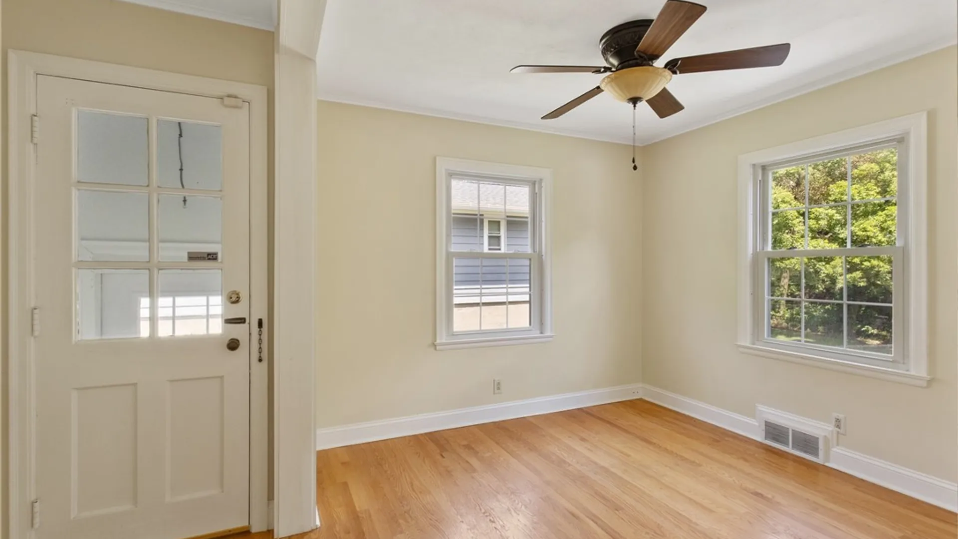 Property at 105 Bradford Parkway, Syracuse, NY 13224 5