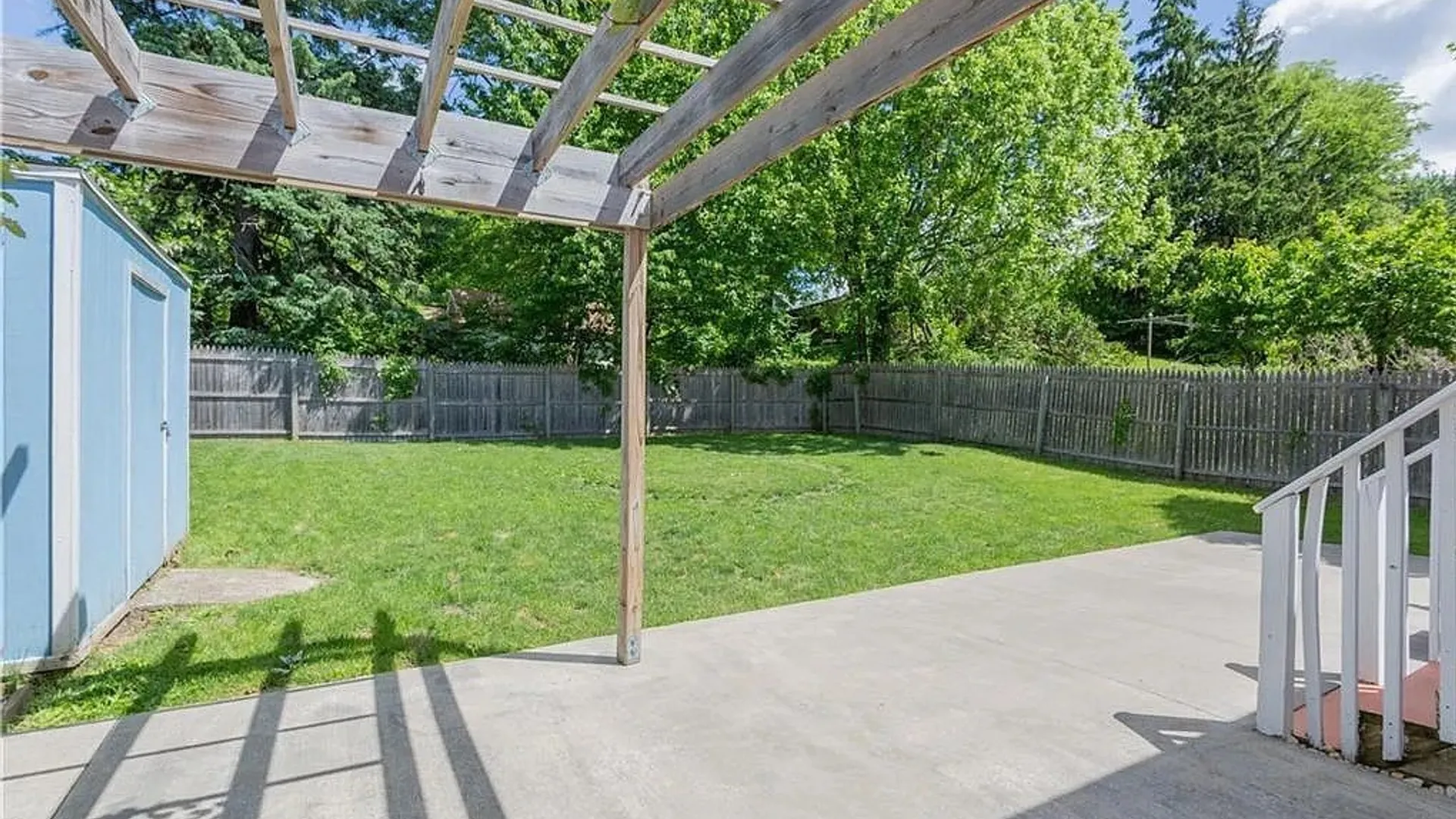Property at 207 Kinne St Street, Syracuse, NY 13206 32