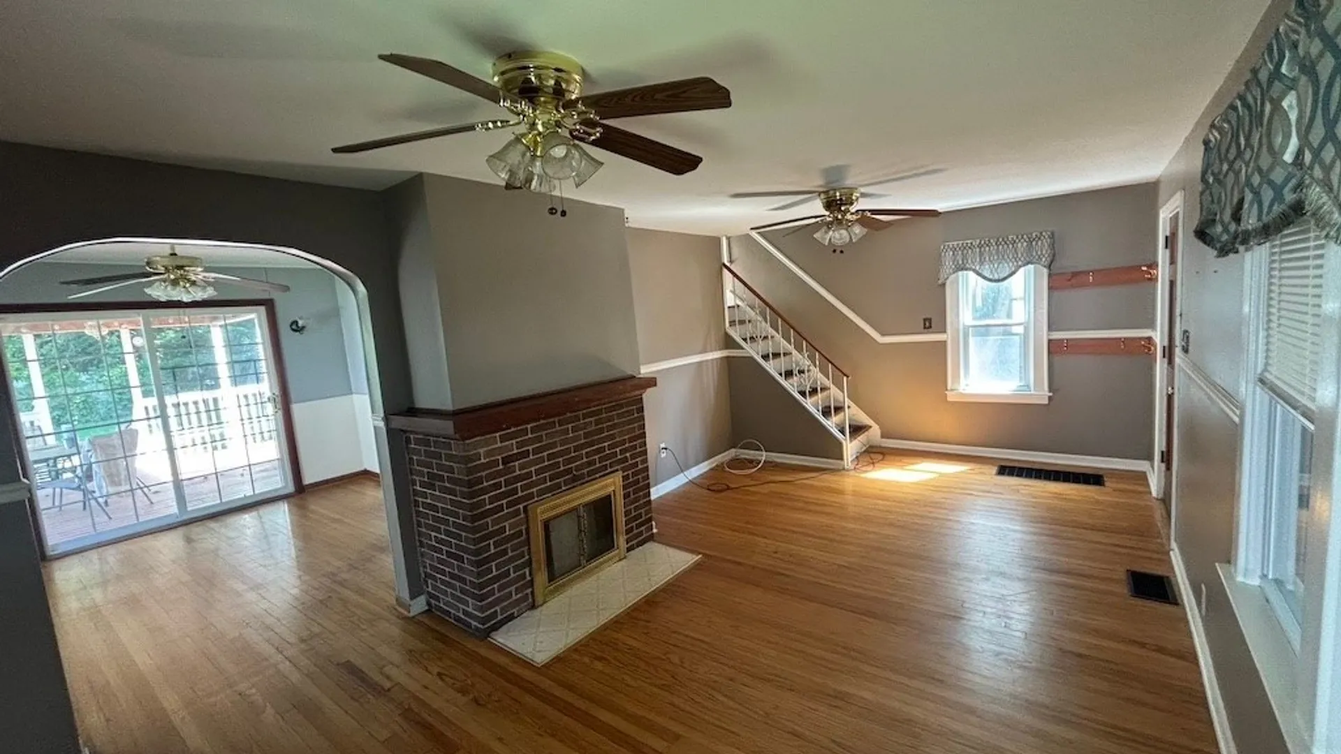 Property at 207 Kinne St Street, Syracuse, NY 13206 9
