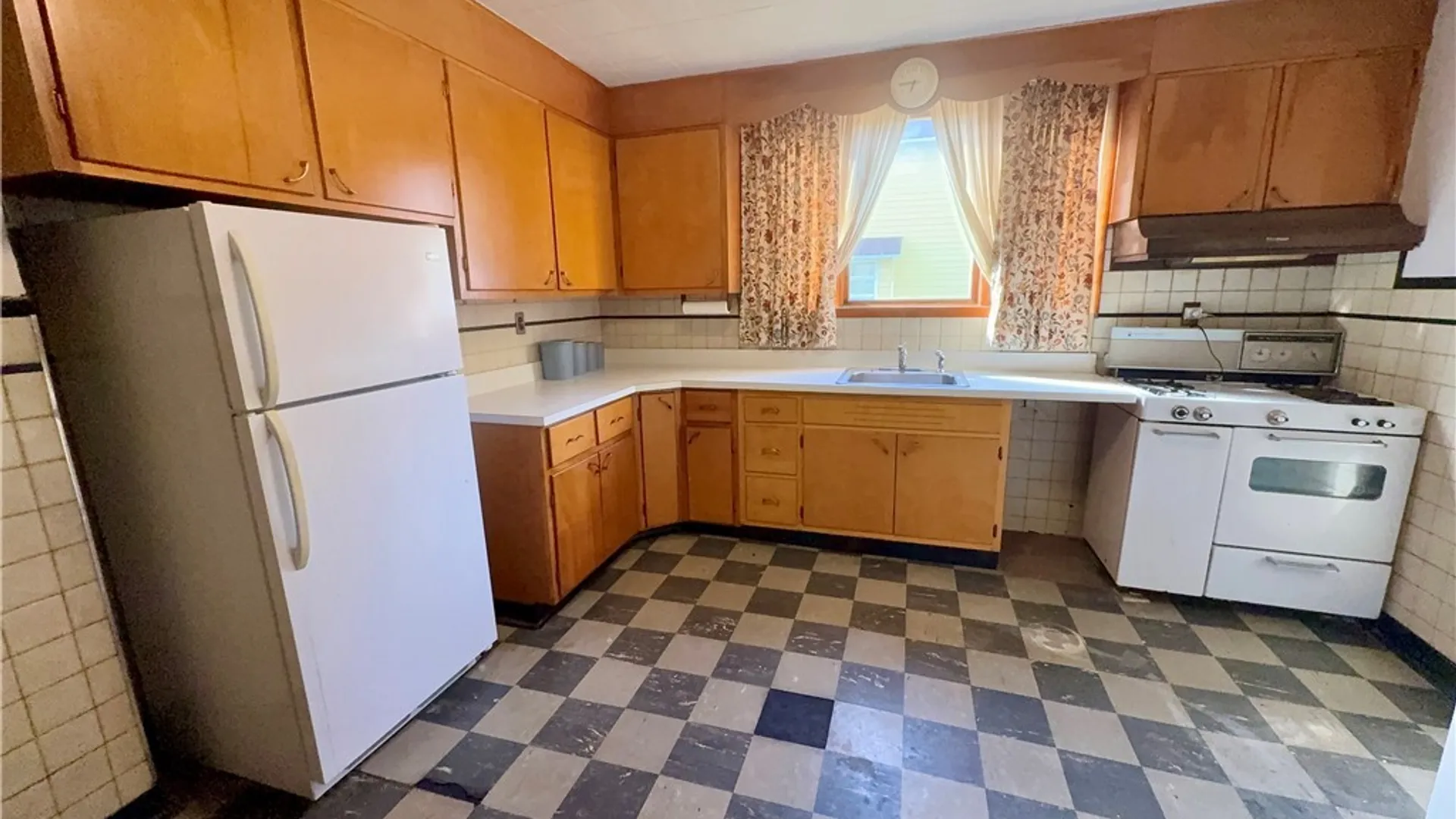 Property at 343 Normal Avenue, Buffalo, NY 14213 9
