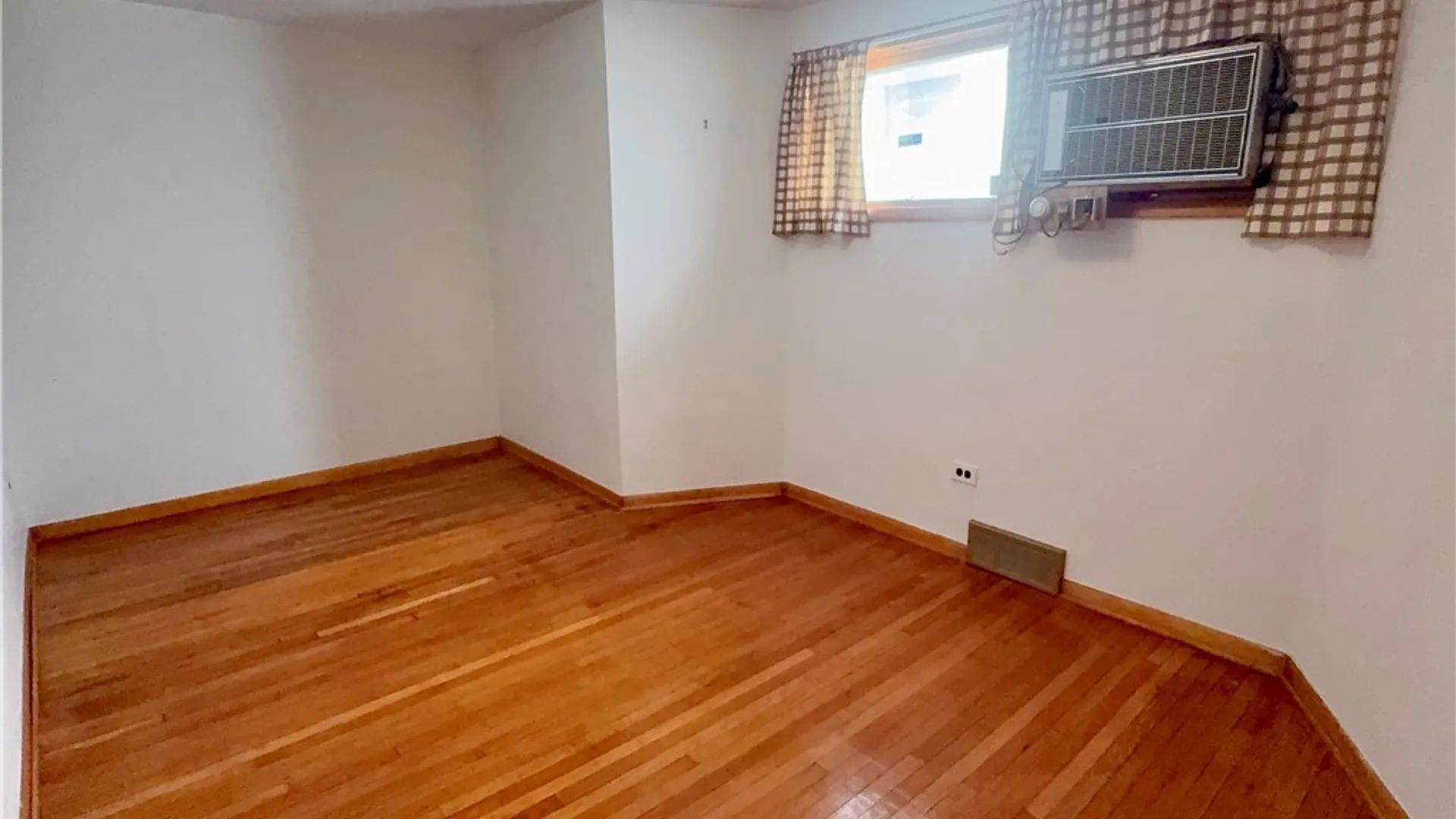 Property at 343 Normal Avenue, Buffalo, NY 14213 12