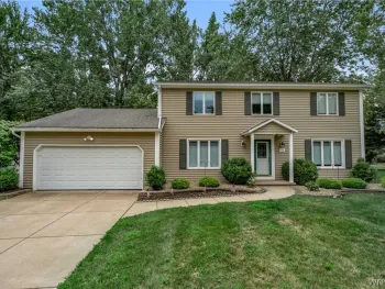Property at 15 Inverness Circle, Amherst, NY 14051