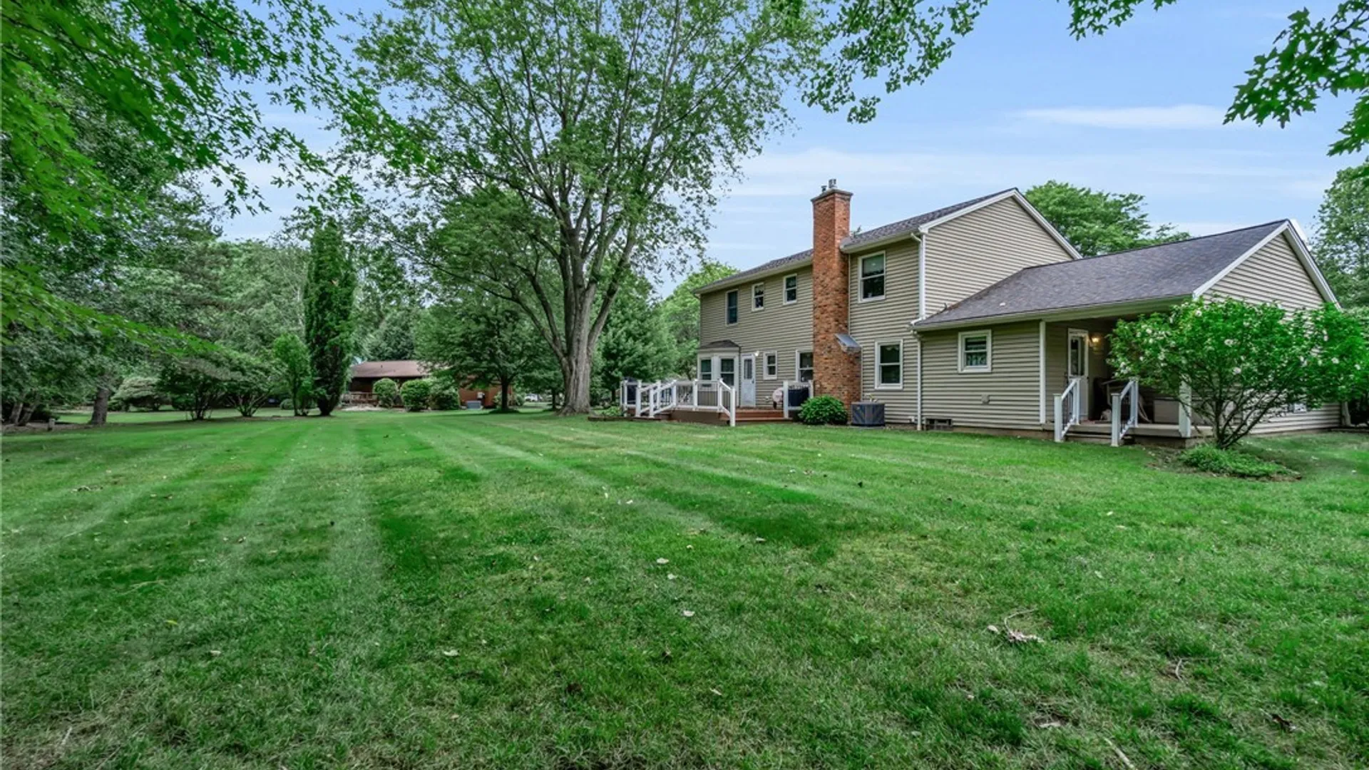 Property at 15 Inverness Circle, Amherst, NY 14051 38
