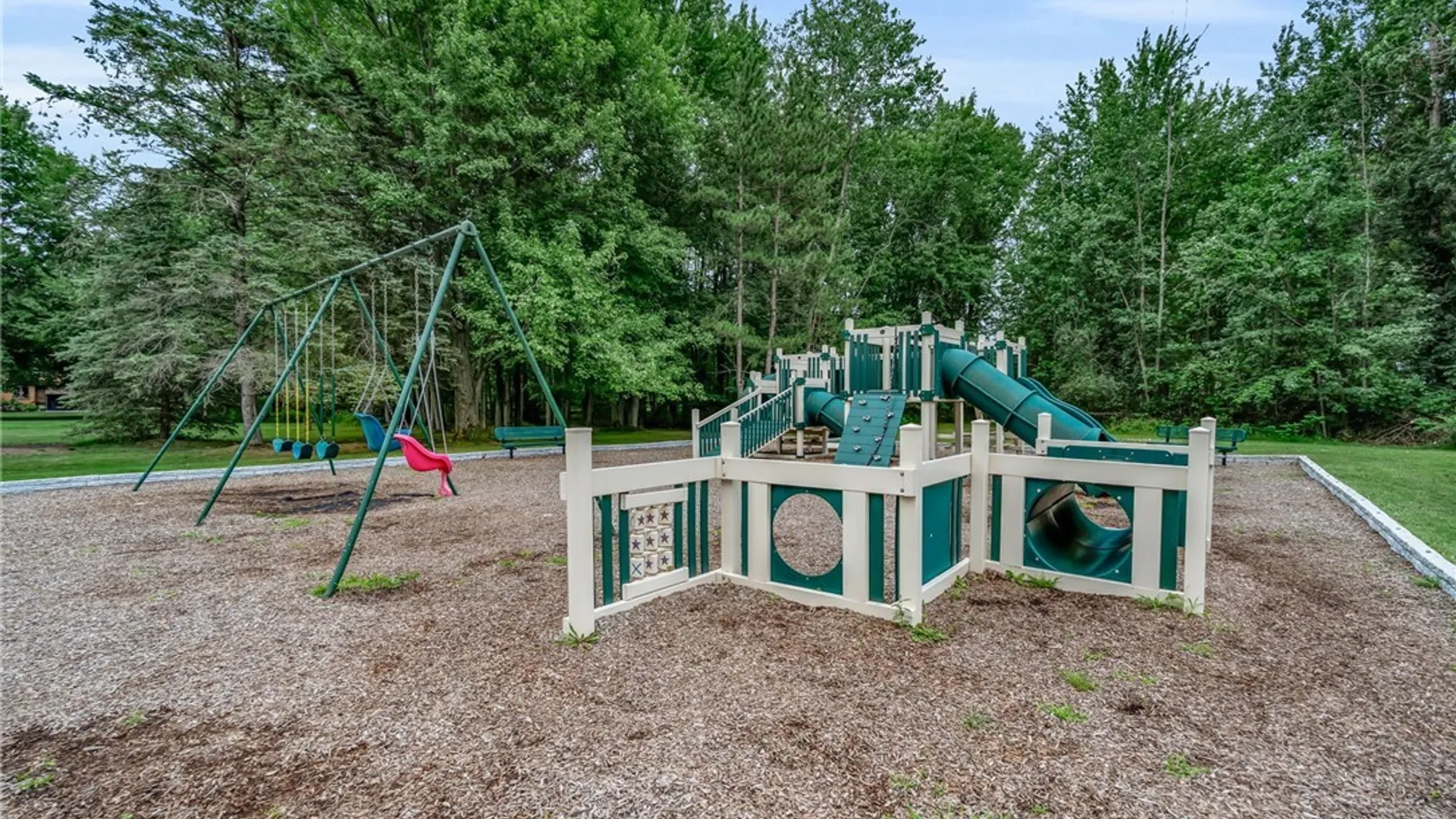 Property at 15 Inverness Circle, Amherst, NY 14051 45