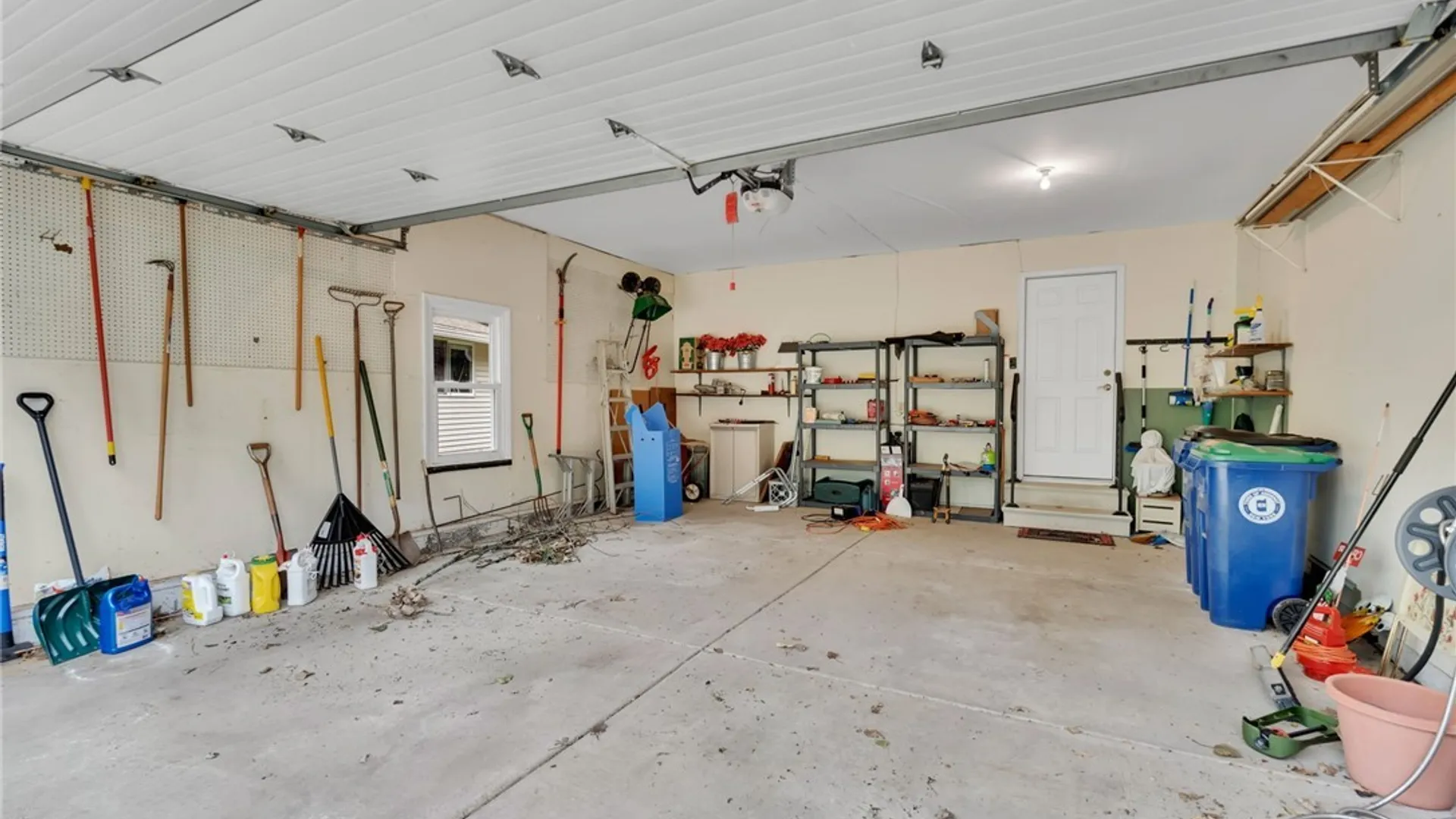 Property at 15 Inverness Circle, Amherst, NY 14051 33