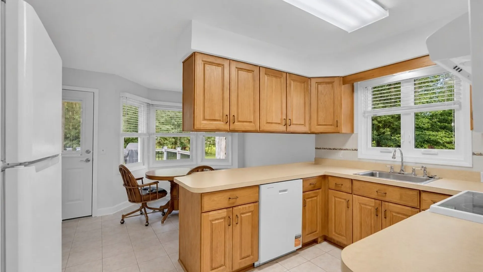Property at 15 Inverness Circle, Amherst, NY 14051 9