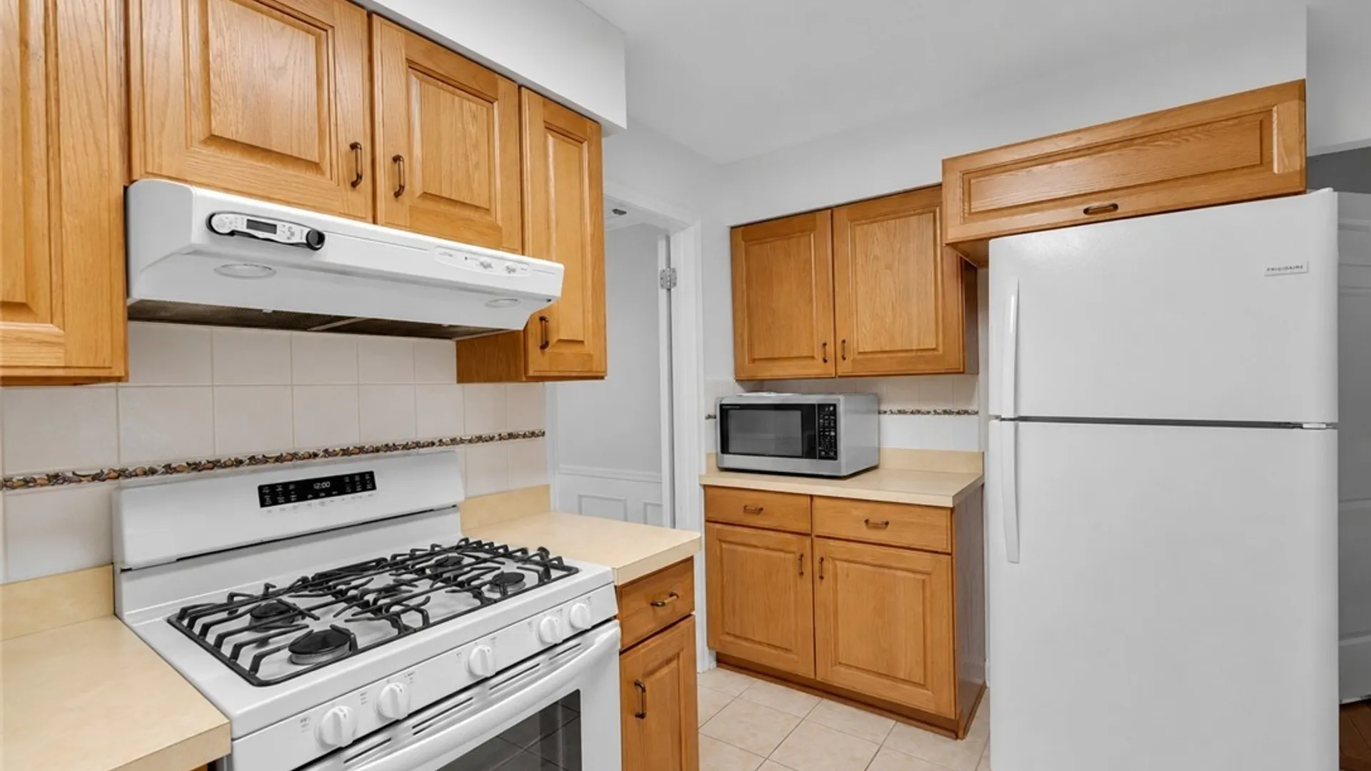 Property at 15 Inverness Circle, Amherst, NY 14051 12