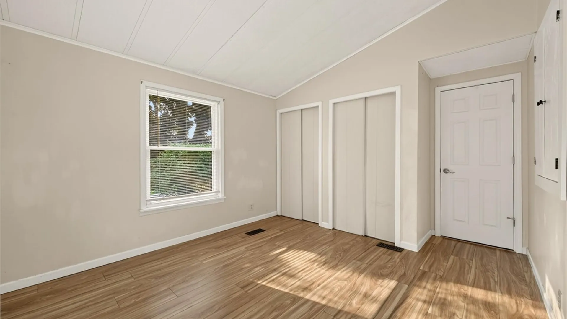 Property at 872 Brownsville Road, Victor, NY 14564 17