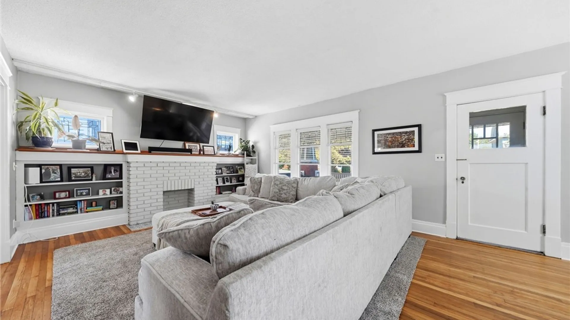 Property at 754 Parkside Avenue, Buffalo, NY 14216 12