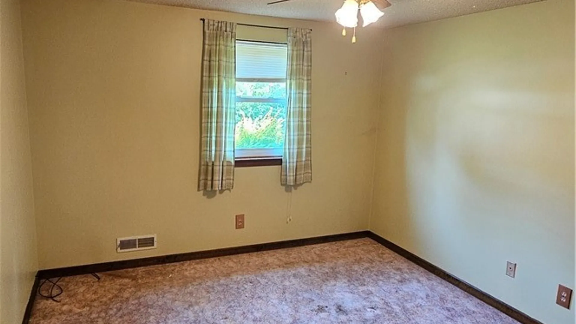 Property at 1495 Dangelo Drive, North Tonawanda, NY 14120 23
