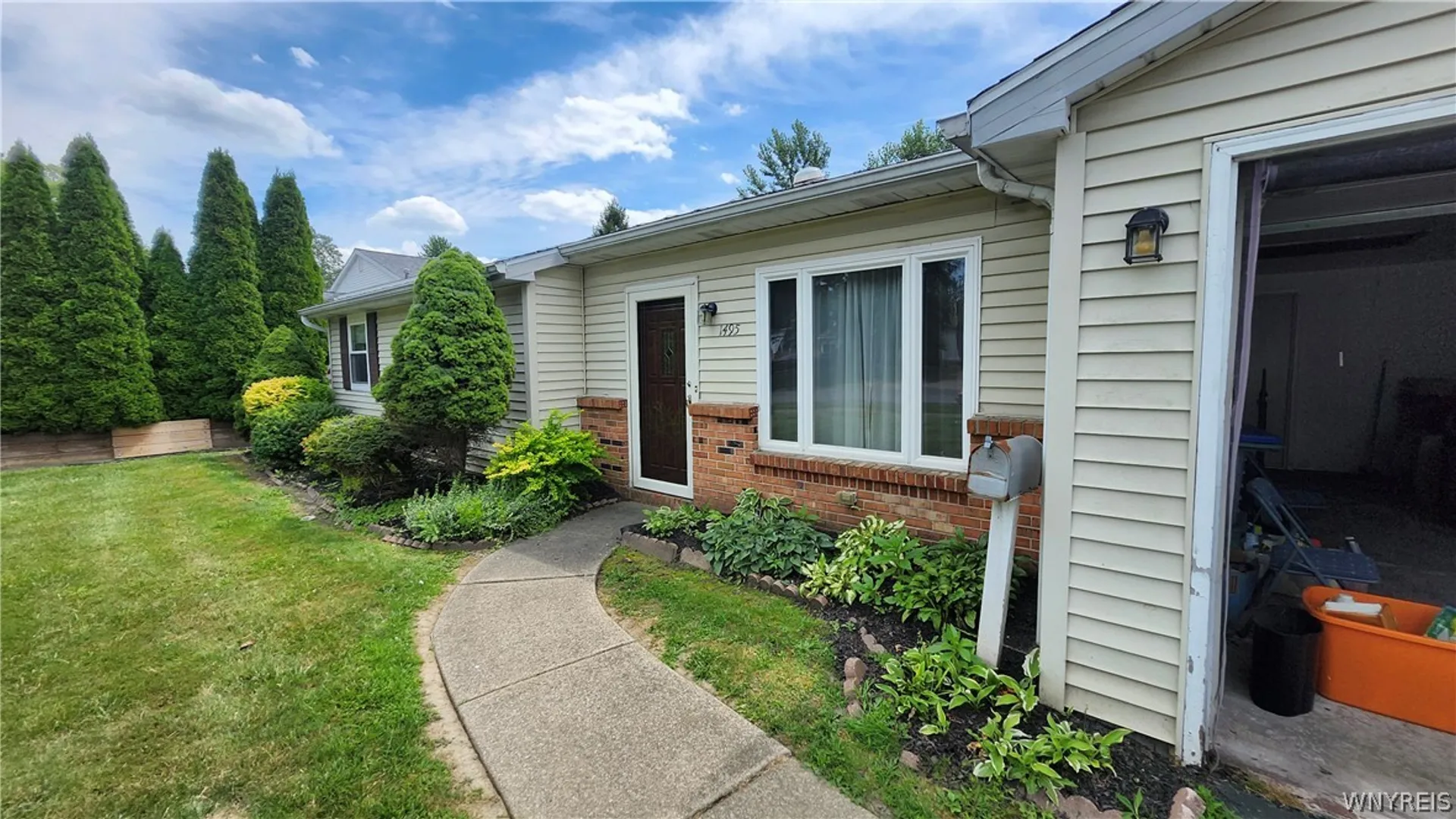 Property at 1495 Dangelo Drive, North Tonawanda, NY 14120 3