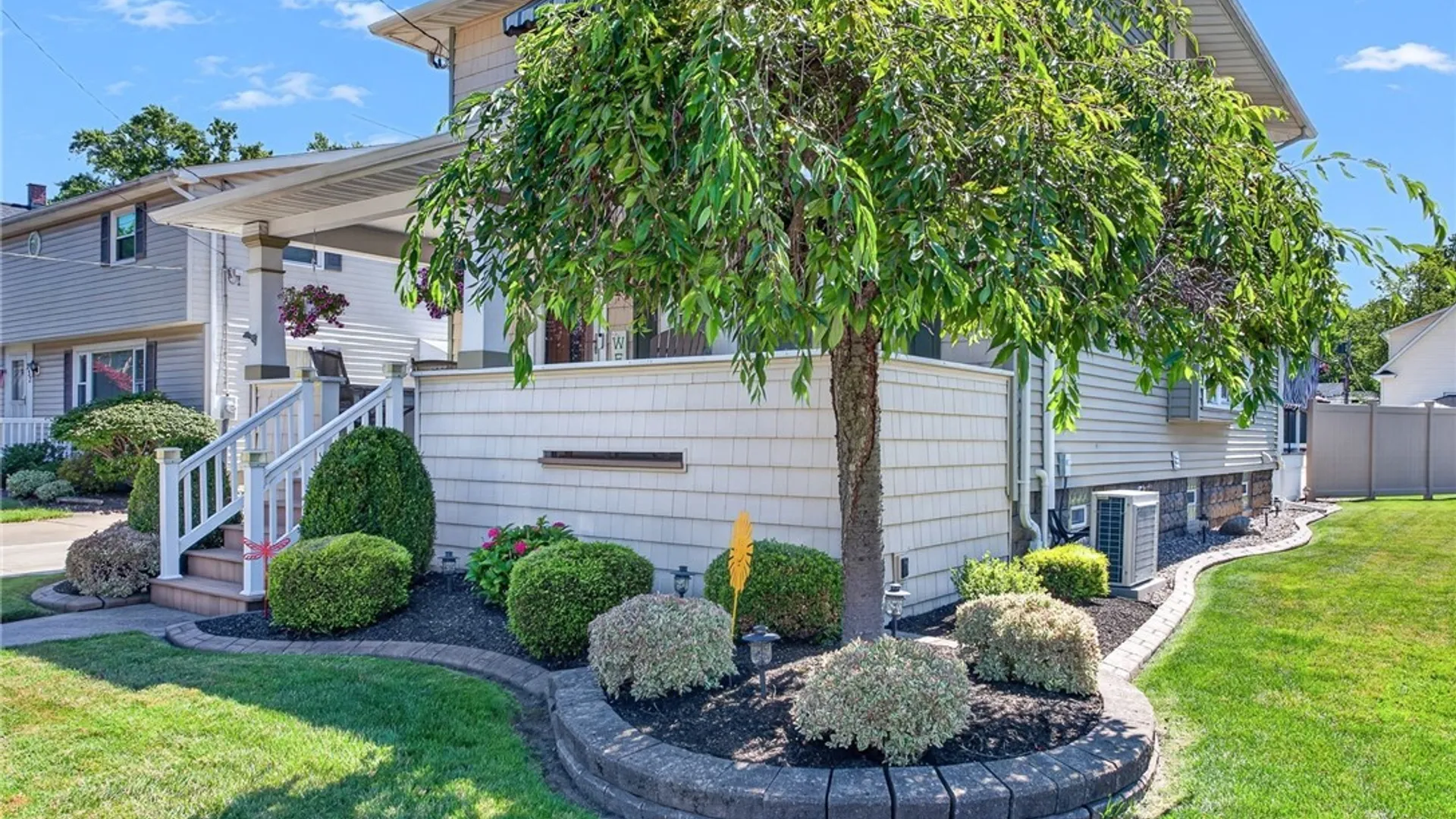 Property at 231 Jackson Avenue, North Tonawanda, NY 14120 3