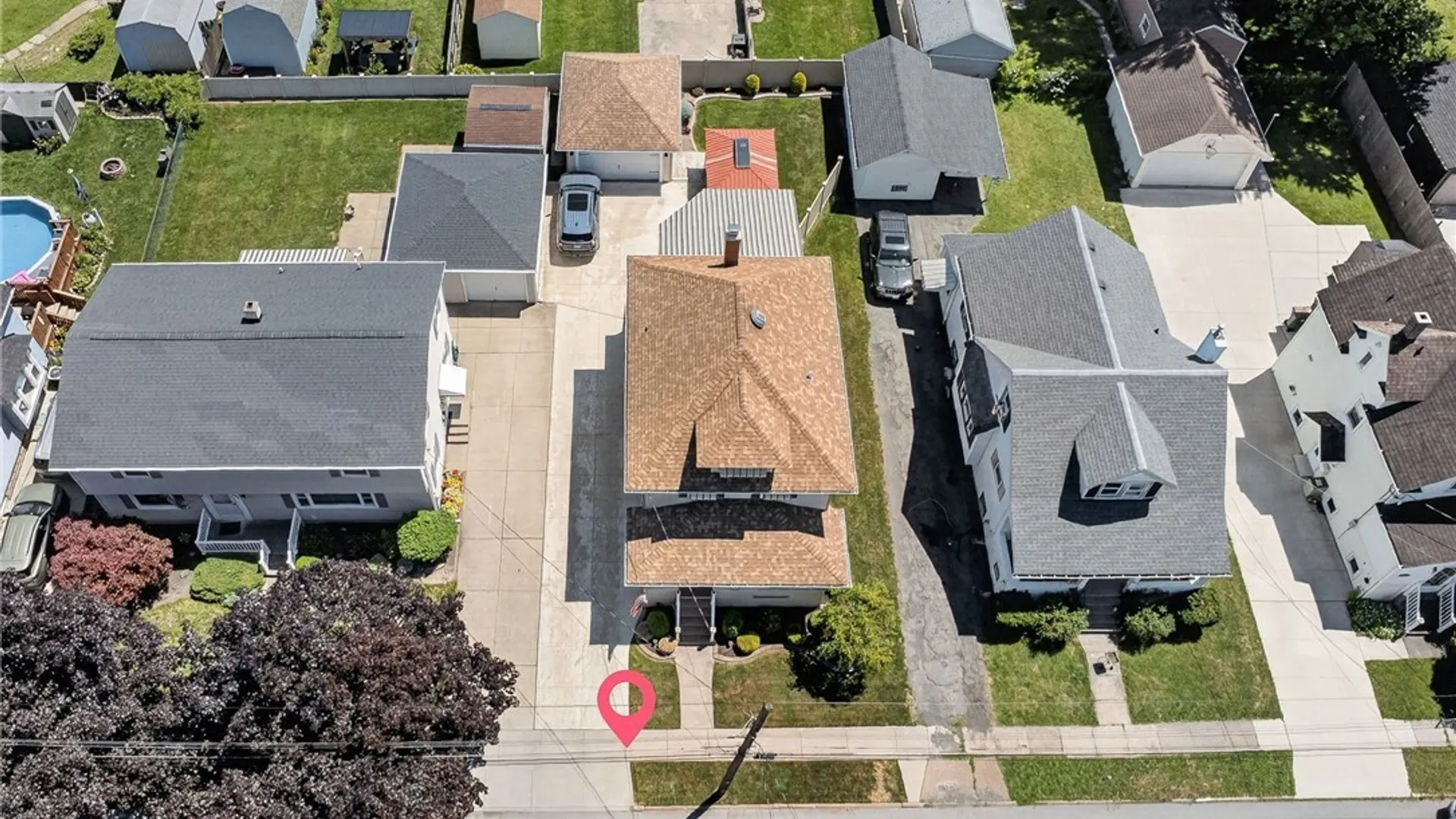 Property at 231 Jackson Avenue, North Tonawanda, NY 14120 4