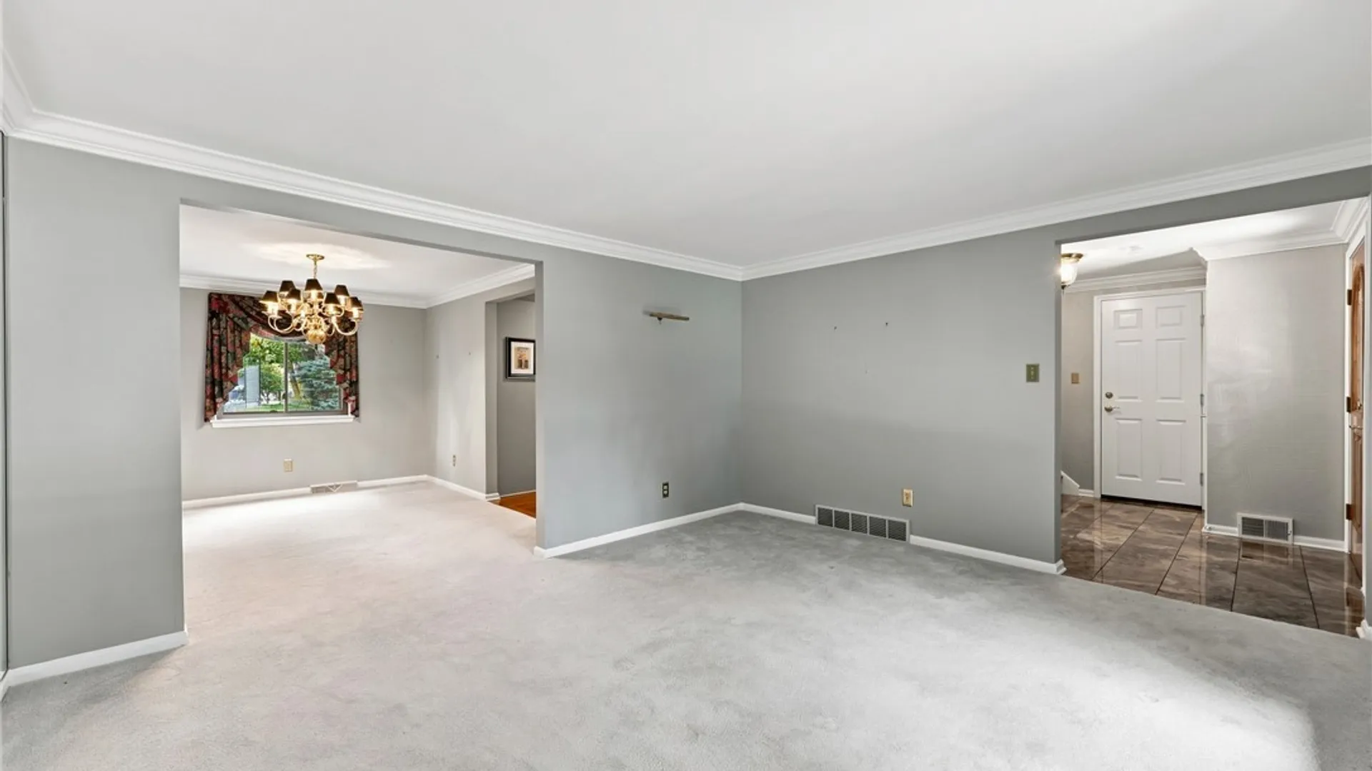 Property at 3 Jasmine Court, Amherst, NY 14051 11