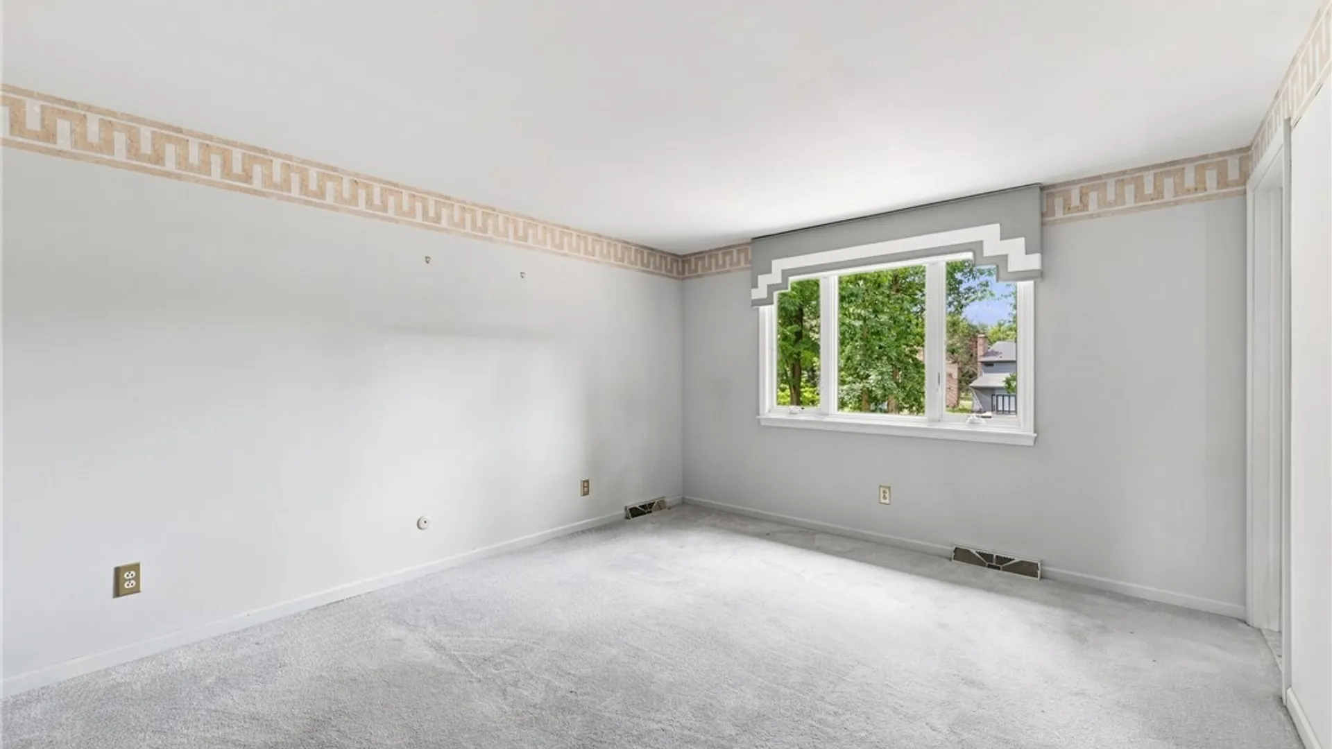 Property at 3 Jasmine Court, Amherst, NY 14051 23